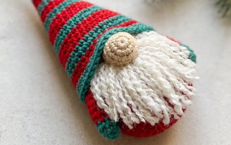 Christmas Gnome Ornament, Free Crochet Pattern – GoldenLucyCrafts